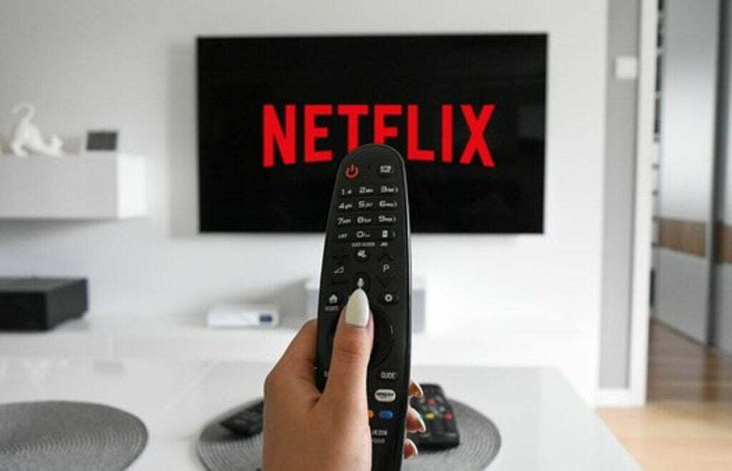how to watch netflix on discord