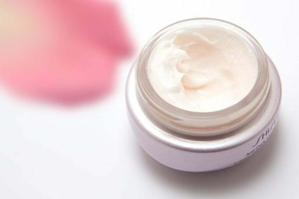 ponds mineral clay face cleanser