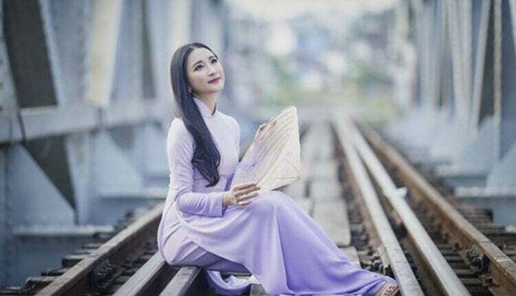 How To Style Your Hair With A Purple Prom Dress
