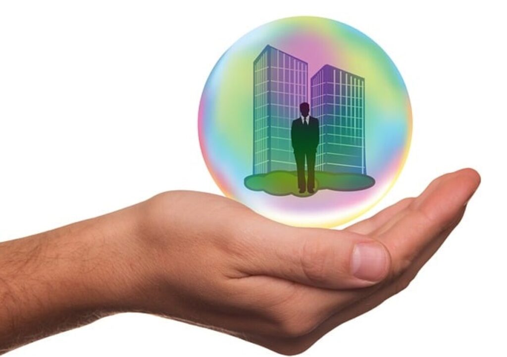 Why should business policy be dynamic?
