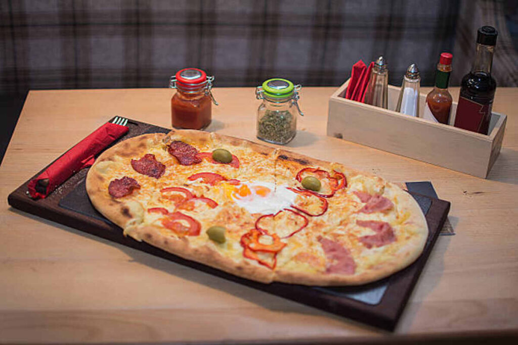 Choosing a Pizza Cutting Board