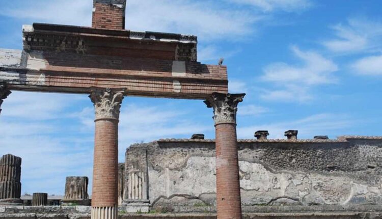 Checking out Pompeii A Guided Vacation Experience