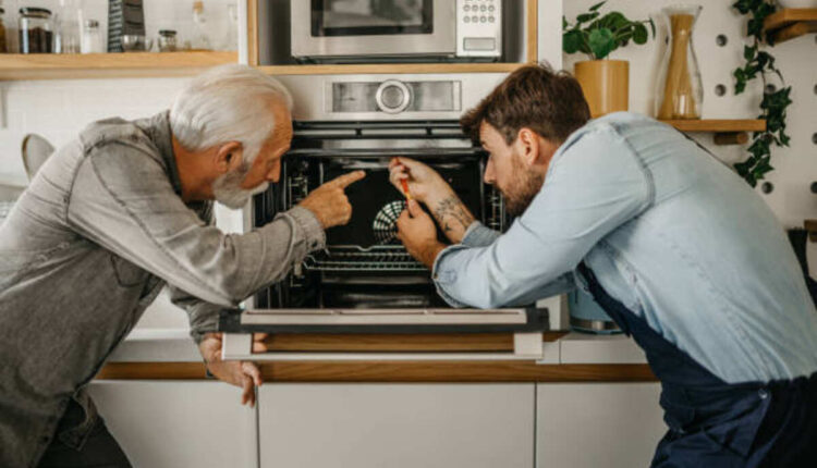 Choosing the Right Garage Door Repair Service (2)