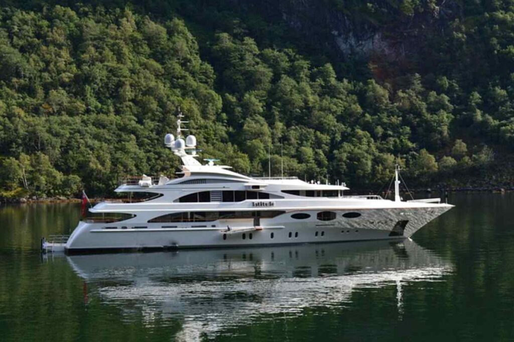 yacht charter